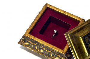 Diy Jewelry Holder: Always Keep Your Jewelry Organized