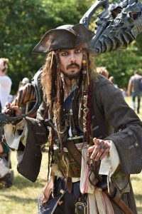 DIY Costumes: How to Make a Pirate Costume?