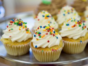 Easy Homemade Vanilla Cupcakes Recipe