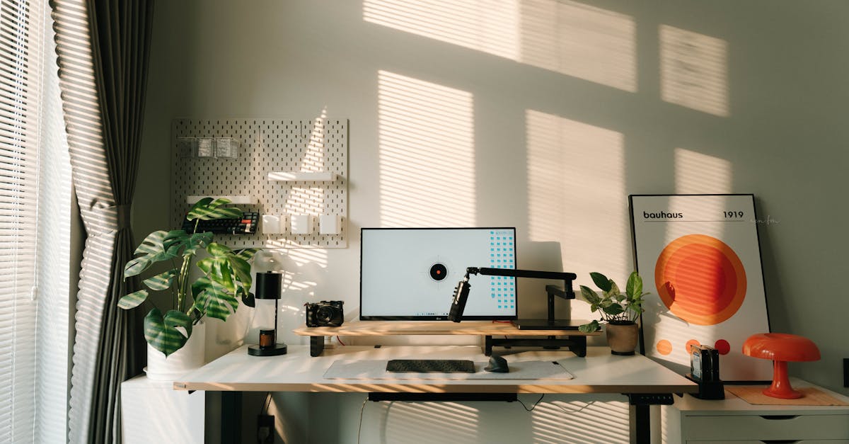 discover a wide range of stylish and functional window blinds to enhance your home's decor. from elegant roman shades to modern roller blinds, find the perfect solution for light control and privacy. upgrade your interiors today!